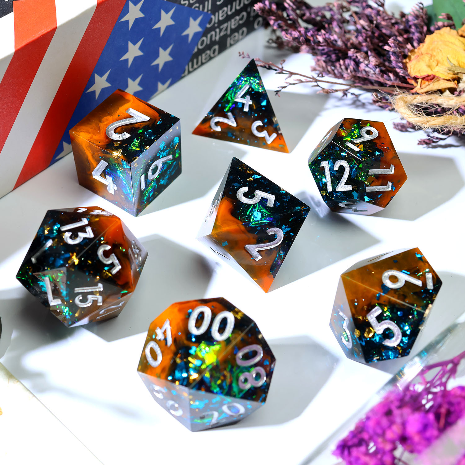 مجموعة نرد دراغون أمبر المصنوع - مراجعة Board Game Dungeons And Dragons وسعره