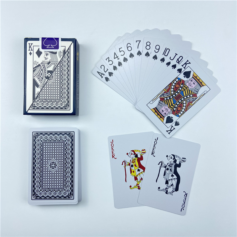 بطاقات البوكر المتينة ذات الطا - مراجعة Board Game Hotel وسعره